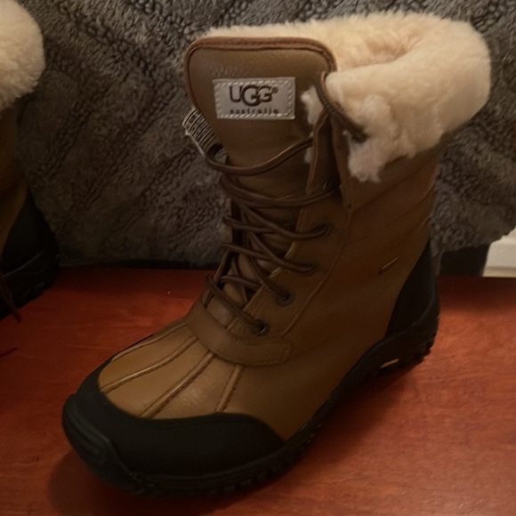 UGGS Adirondack Boot II - Picture 7 of 15